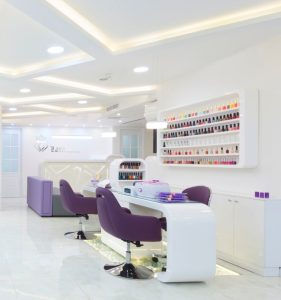 بهترین خدمات کاشت ناخن در اصفهان| سالن کاشت ناخن در اصفهان